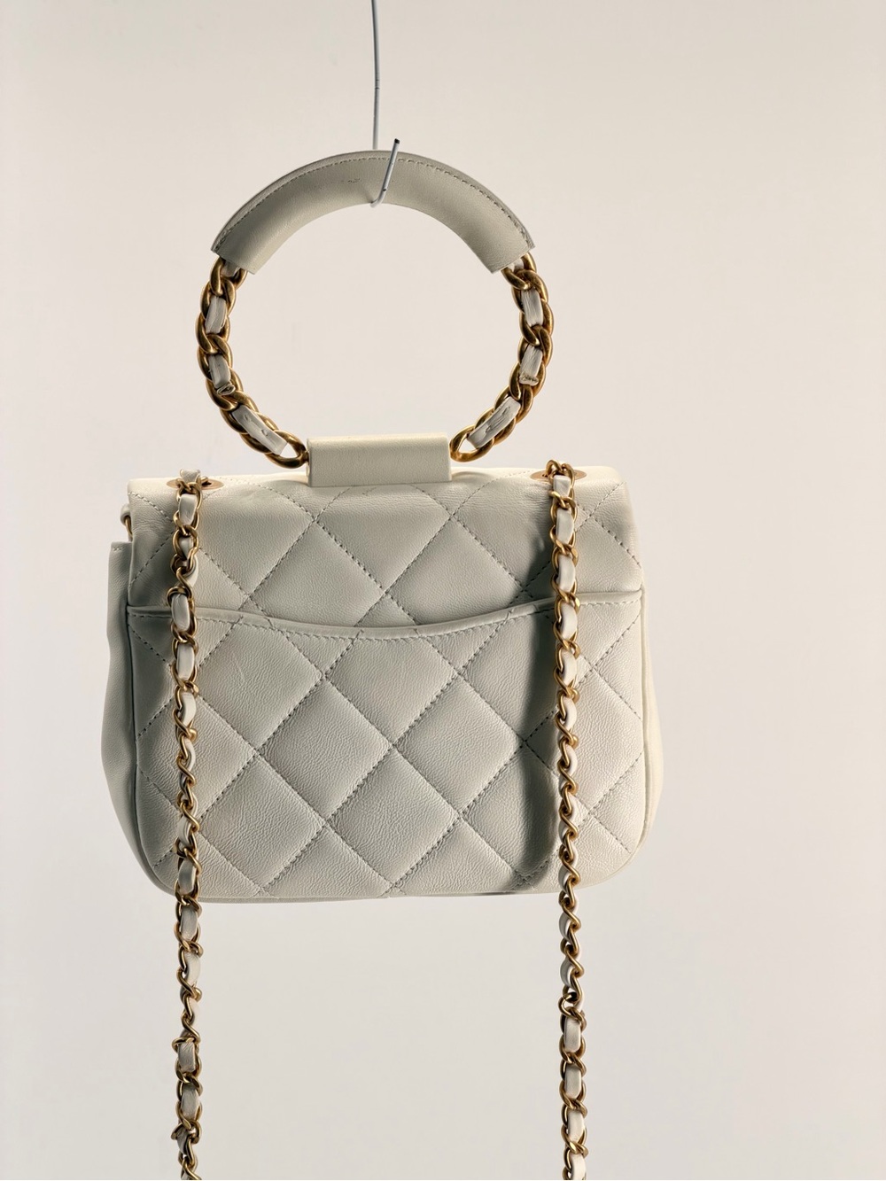 CHANEL MINI LAMBSKIN IN THE LOOP SHOULDER BAG WHITE - Picture 2 of 15
